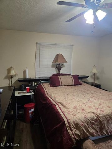 2186 mount vernon Boulevard, East Cleveland, OH 44112