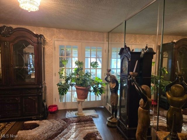 2186 mount vernon Boulevard, East Cleveland, OH 44112