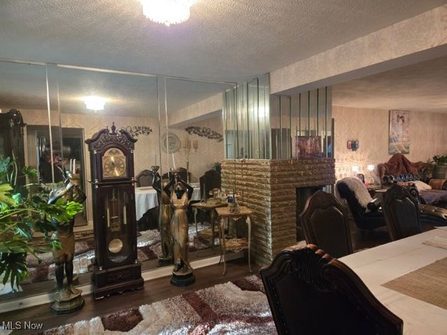 2186 mount vernon Boulevard, East Cleveland, OH 44112