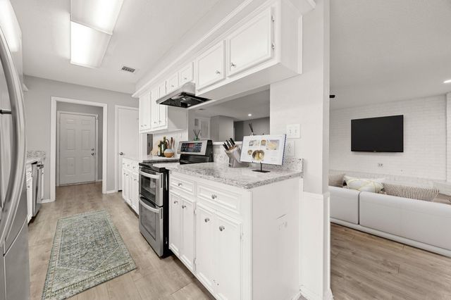 6602 Fallengate Drive, Spring, TX 77373