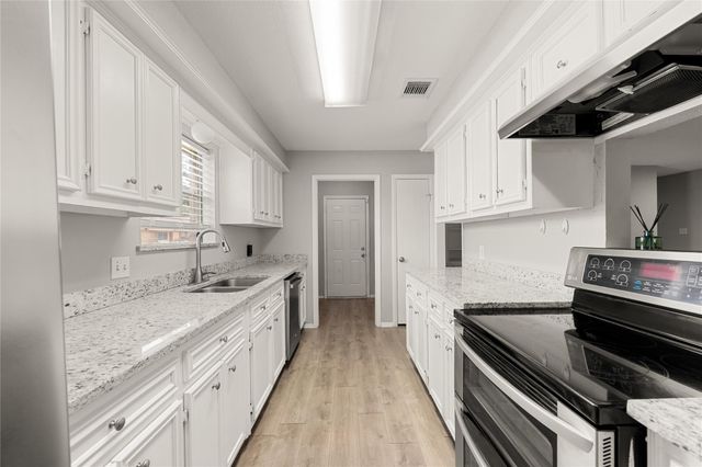 6602 Fallengate Drive, Spring, TX 77373