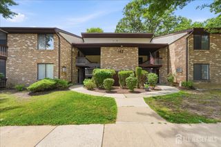 162 Cross Slope Court F, Manalapan, NJ 07726