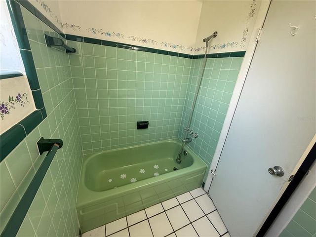 1506 CARMEN AVENUE, Daytona Beach, FL 32117