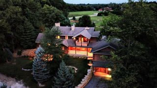 1040 Country Creek Lane, Chesterton, IN 46304