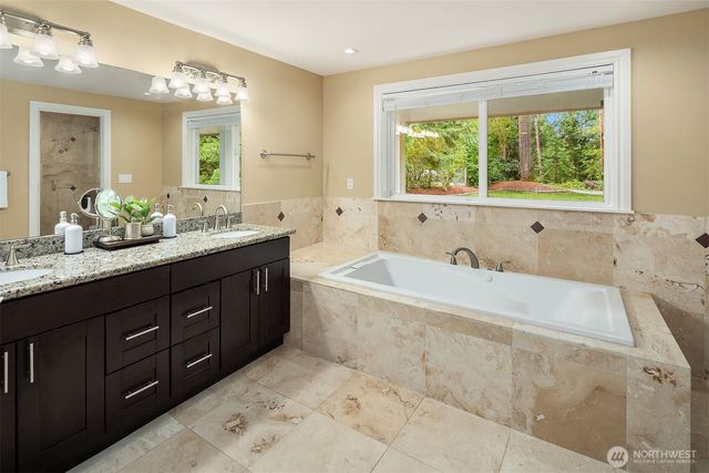 13620 233rd Way SE, Issaquah, WA 98027
