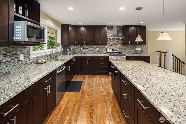 13620 233rd Way SE, Issaquah, WA 98027