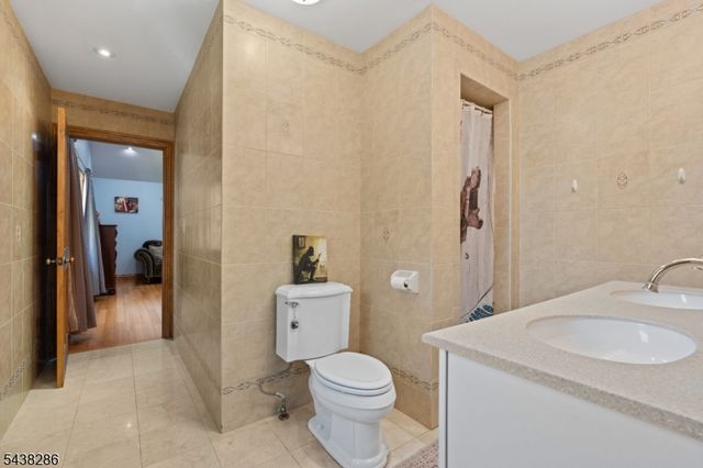 15 Kuiken Ct, Wayne Twp., NJ 07470