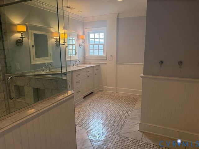 17 Charnwood Rd, Henrico, VA 23229