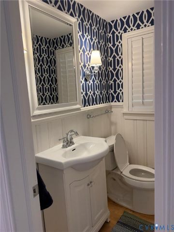 17 Charnwood Rd, Henrico, VA 23229