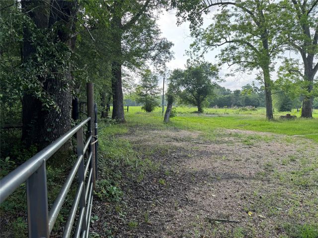 14486 Fm 787 Road W, Cleveland, TX 77327