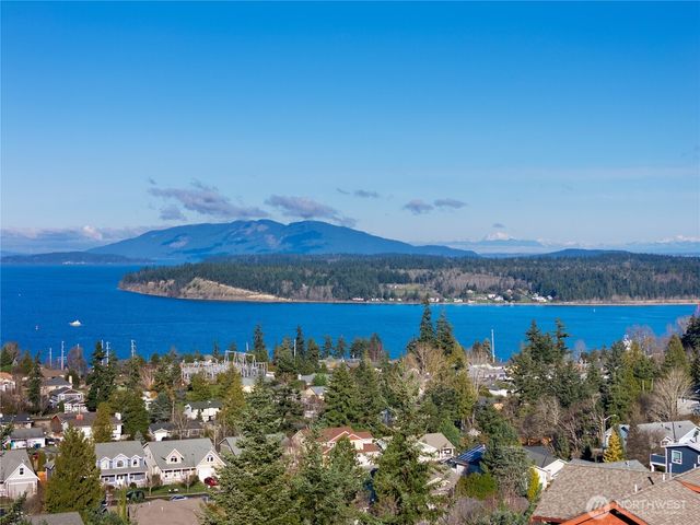 2020 Kansas Avenue, Anacortes, WA 98221