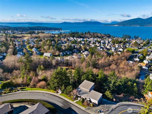 2020 Kansas Avenue, Anacortes, WA 98221