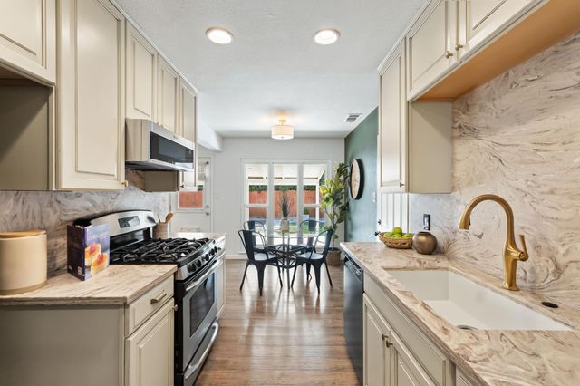 7630 25th Ave, Sacramento, CA 95820