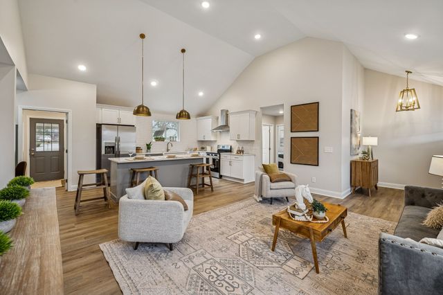 2101 Avalon Dr, Nashville, TN 37216