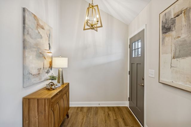 2101 Avalon Dr, Nashville, TN 37216