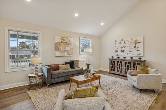 2101 Avalon Dr, Nashville, TN 37216