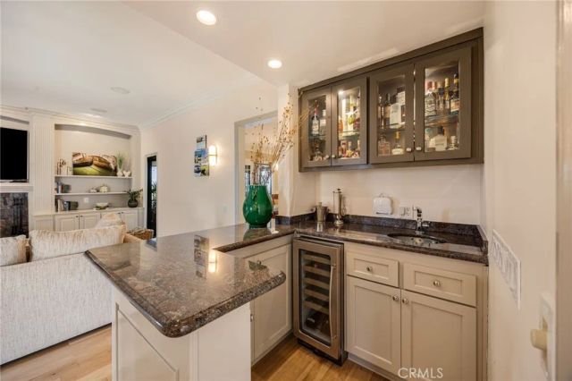 3854 Hampstead, La Canada Flintridge, CA 91011