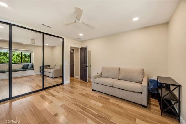 3854 Hampstead, La Canada Flintridge, CA 91011