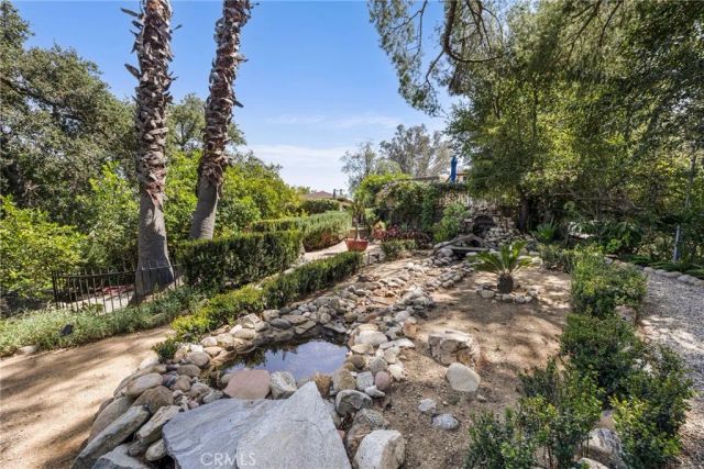 3854 Hampstead, La Canada Flintridge, CA 91011