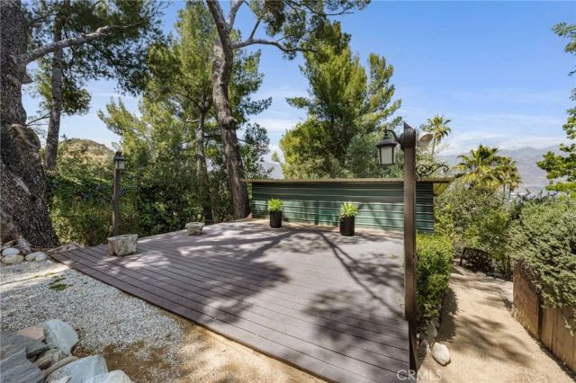 3854 Hampstead, La Canada Flintridge, CA 91011