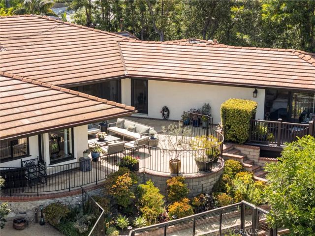 3854 Hampstead, La Canada Flintridge, CA 91011