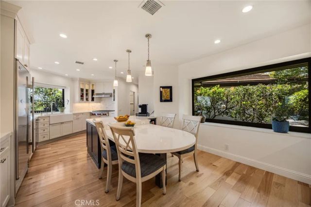 3854 Hampstead, La Canada Flintridge, CA 91011
