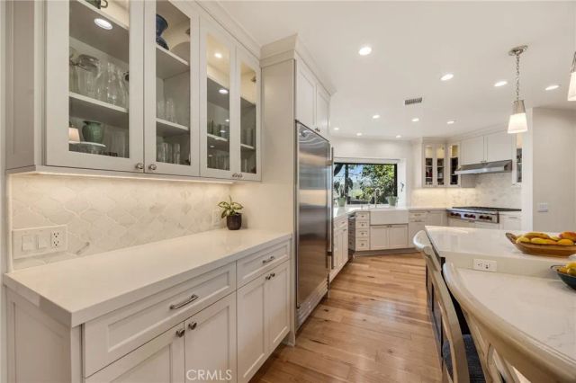3854 Hampstead, La Canada Flintridge, CA 91011