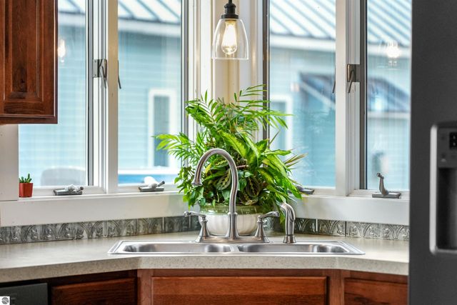 7119 W White Birch Avenue, Lake City, MI 49651