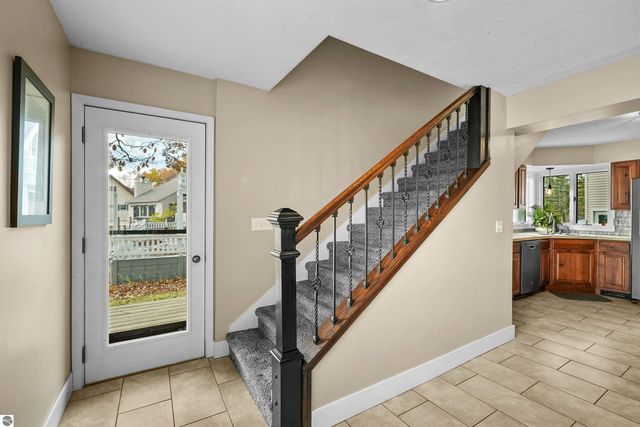 7119 W White Birch Avenue, Lake City, MI 49651