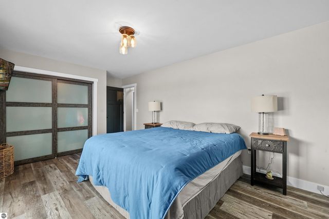 7119 W White Birch Avenue, Lake City, MI 49651