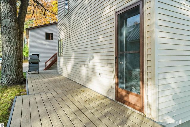 7119 W White Birch Avenue, Lake City, MI 49651