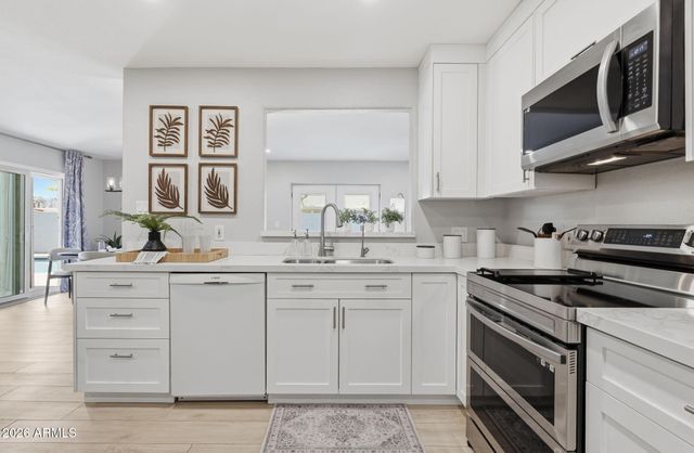 12616 N 28TH Place, Phoenix, AZ 85032