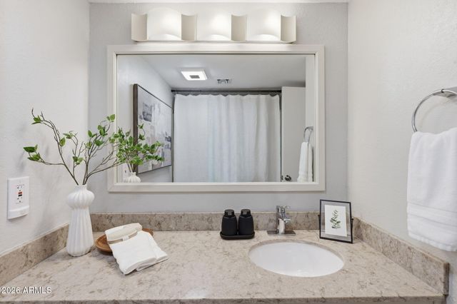 12616 N 28TH Place, Phoenix, AZ 85032