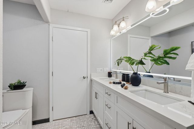 12616 N 28TH Place, Phoenix, AZ 85032