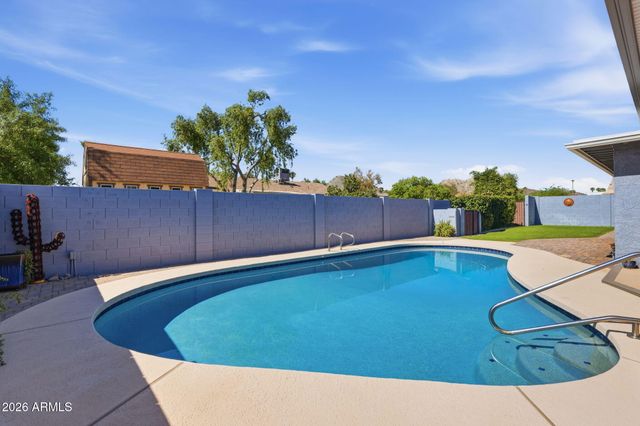 12616 N 28TH Place, Phoenix, AZ 85032