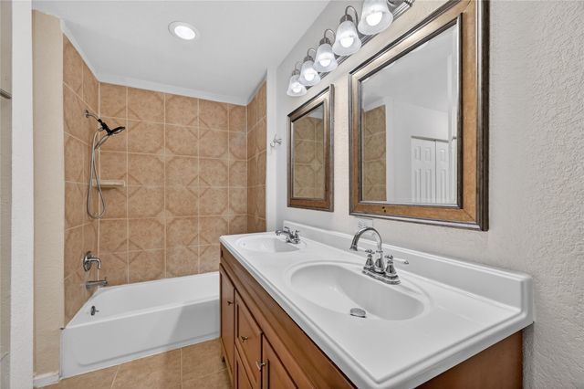 3502 Quail Meadow Drive, Missouri City, TX 77459