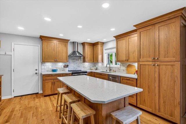 7301 Sawmill Road, Madison, WI 53717