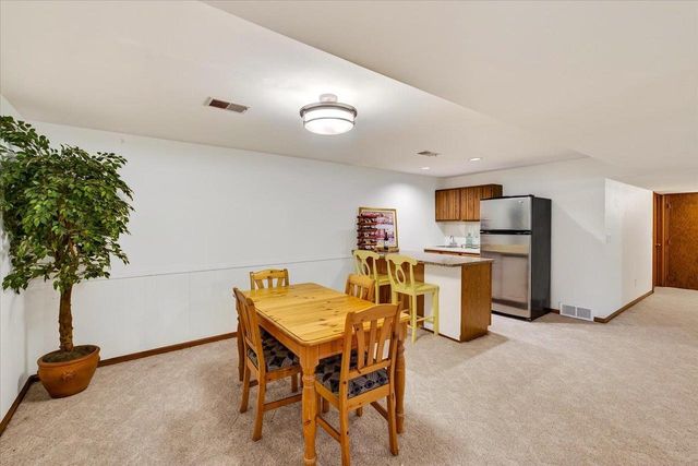7301 Sawmill Road, Madison, WI 53717