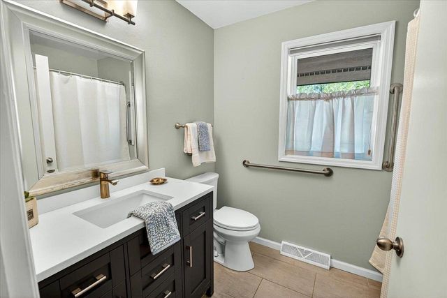 7301 Sawmill Road, Madison, WI 53717