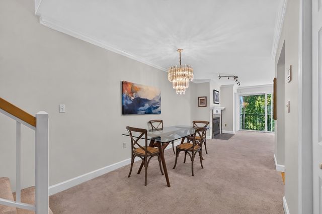 20.0 N Stone Mill Dr 1026, Dedham, MA 02026