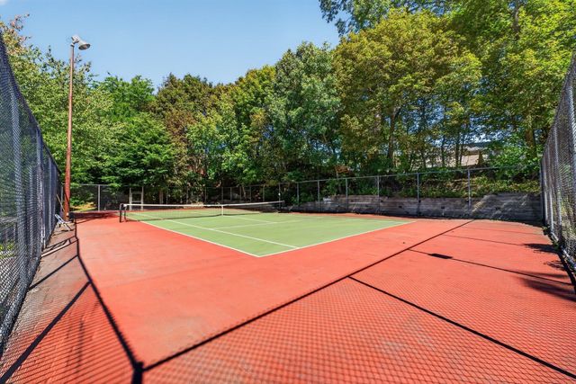 20.0 N Stone Mill Dr 1026, Dedham, MA 02026