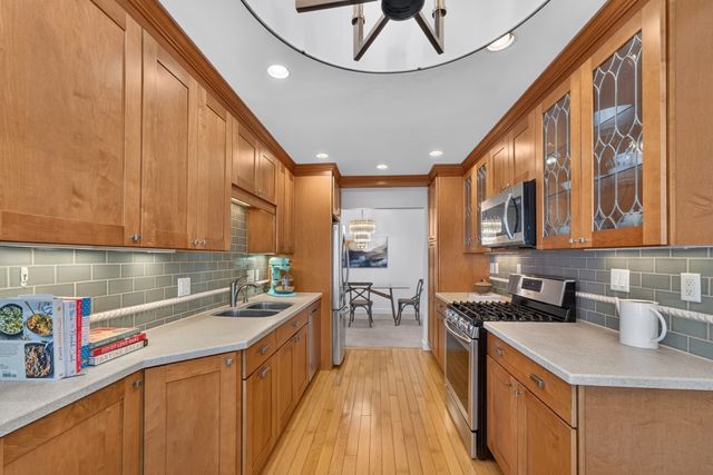 20.0 N Stone Mill Dr 1026, Dedham, MA 02026