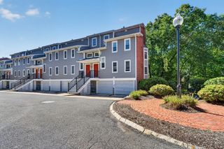 20.0 N Stone Mill Dr 1026, Dedham, MA 02026