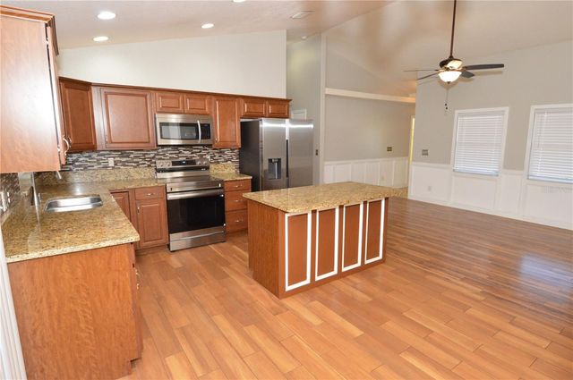 10248 107TH AVENUE N, Largo, FL 33773