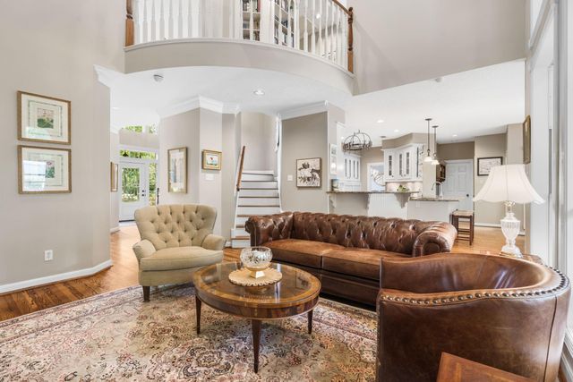 18 E Wedgemere Court, The Woodlands, TX 77381