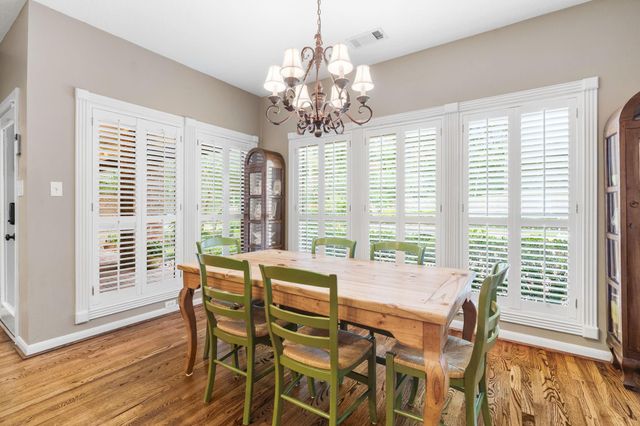 18 E Wedgemere Court, The Woodlands, TX 77381