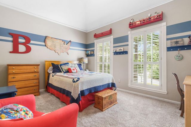 18 E Wedgemere Court, The Woodlands, TX 77381