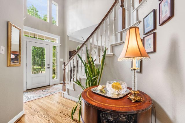 18 E Wedgemere Court, The Woodlands, TX 77381