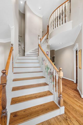 18 E Wedgemere Court, The Woodlands, TX 77381