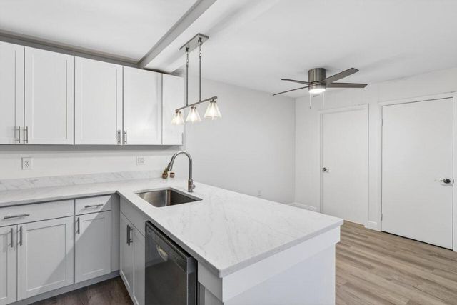 304 Live Oak Lane, Boynton Beach, FL 33436